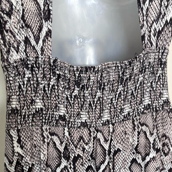 AFRM Jamie Snakeskin Print Open Back Short Sleeve Midi Dress Size Medium - Picture 5 of 9